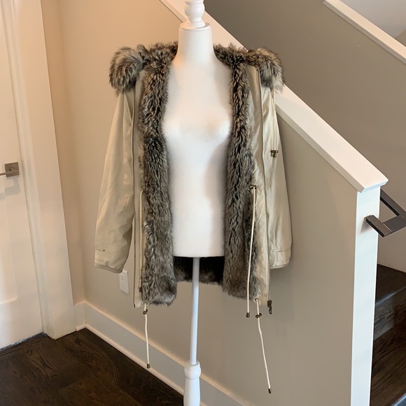 FC Jeans Ivory Coat with Faux Fur Lining/Hood - Picture 7 of 9